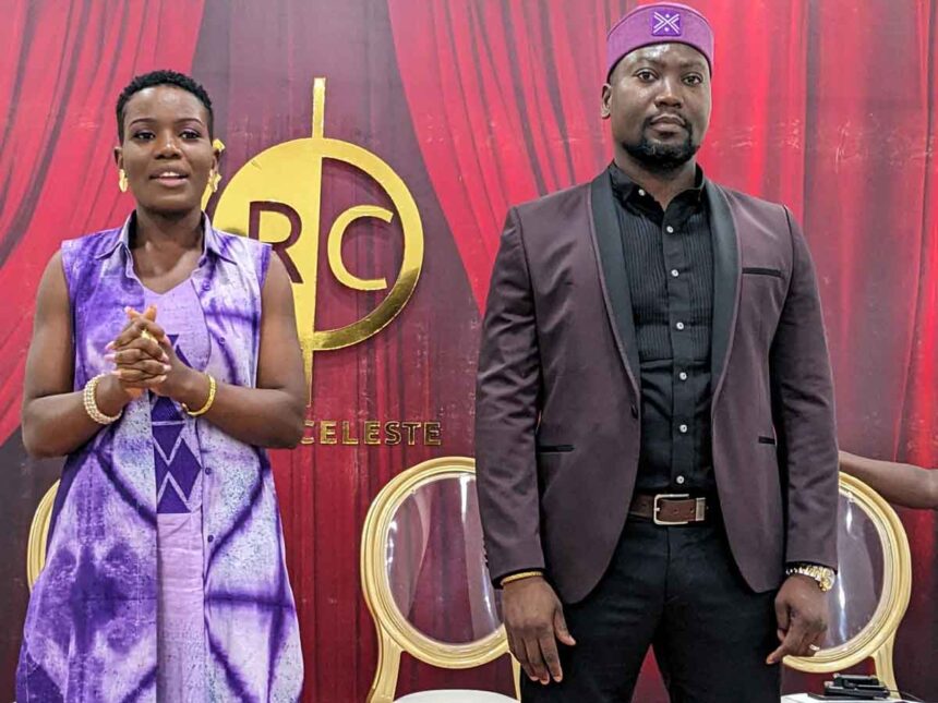 Au-delà de la couverture