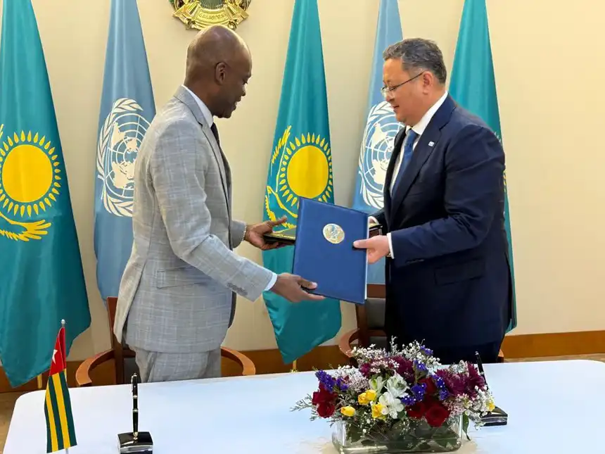 le Togo et le Kazakhstan
