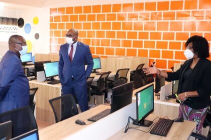 Rich results on Google's SERP when searching for 'Université de Lomé'