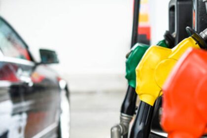 Rich results on Google's SERP when searching for 'Carburant'