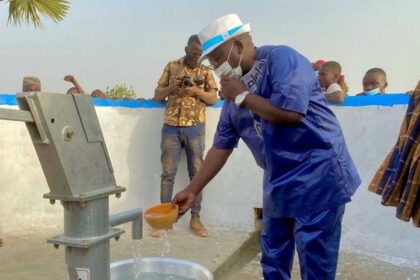 Rich results on Google's SERP when searching for 'Eau Potable'