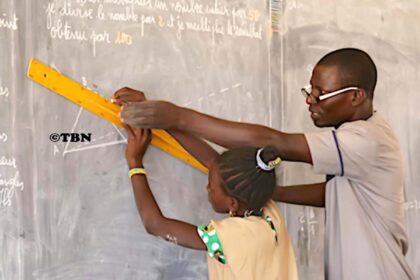 Rich results on Google's SERP when searching for 'Enseignants'