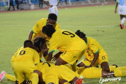 Rich results on Google's SERP when searching for 'Eperviers dames'