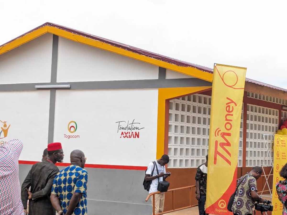 Le Groupe Togocom Construit Un B Timent Lepp Ad Tikop Togo