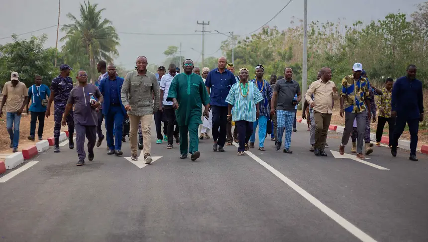 Amou-Oblo : Mey Gnassingbé réceptionne la route reliant la RN5 à l'hôpital mère-enfant Amou Oblo